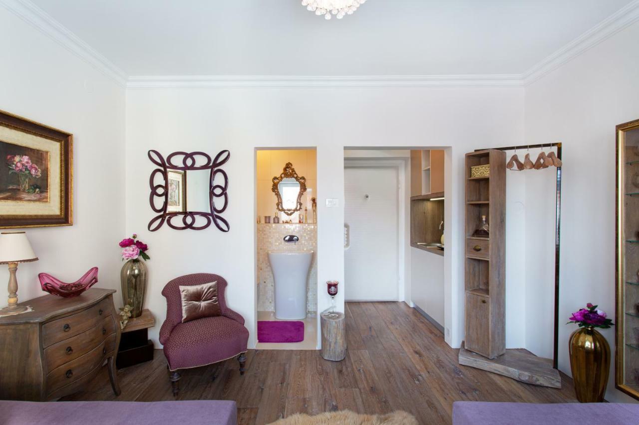 New, Stylish And Modern Central Studio, Free Parking ツェリェ エクステリア 写真